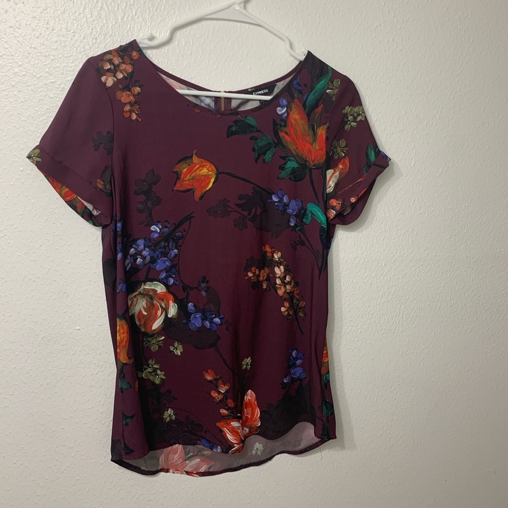 Express zip back floral blouse